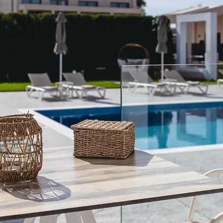 White Canvas Boutique فندق مبيت وإفطار